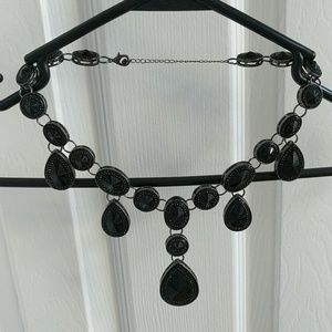 Chunky statement necklace